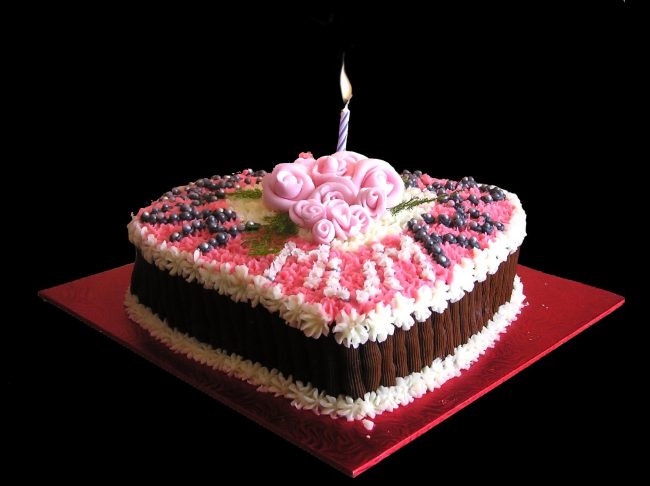 birthday-cake-1327550.jpg